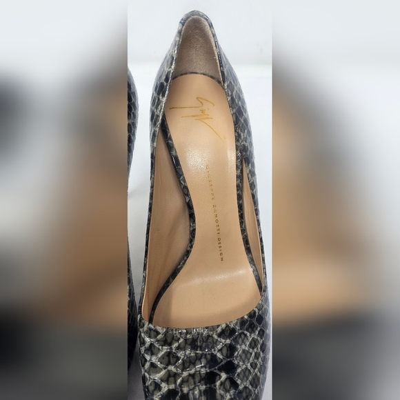 Giuseppe Zanotti Embossed Leather Pumps Heels Black Grey Peep Toe Sz EUR 38 US 8 - Picture 15 of 16